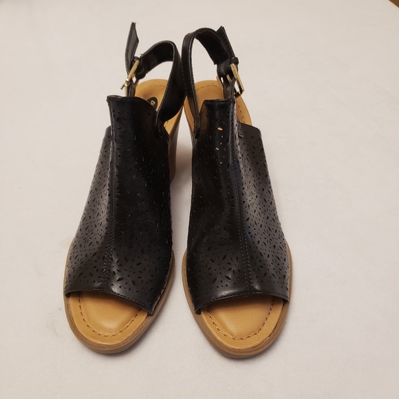 Dr. Scholl's Chunky Heel Sandals - Picture 2 of 11